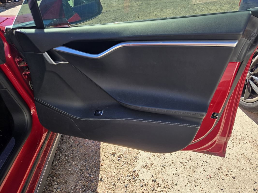 Used 2015 Tesla Model S 85D AWD/4WD image 10