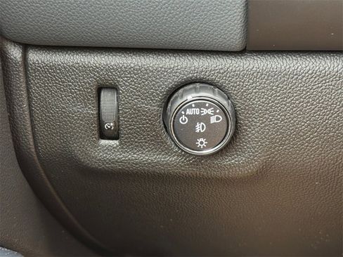 Used 2019 Chevrolet Colorado Z71 image 17