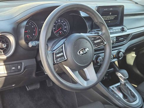 Used 2020 Kia Forte LXS image 2