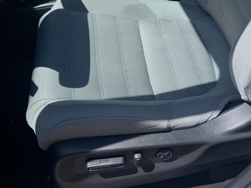Certified 2022 Honda CR-V EX image 17