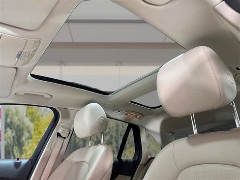 Used 2019 Mercedes-Benz GLC 300 4MATIC image 20