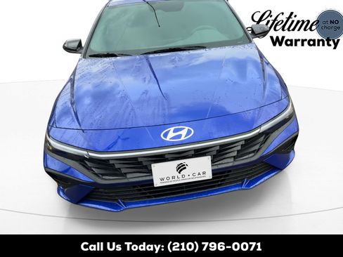 Used 2025 Hyundai Elantra Sport FWD image 2