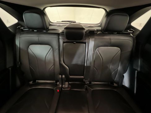 Used 2025 Ford Escape SE w/ PHEV Premium Package image 26