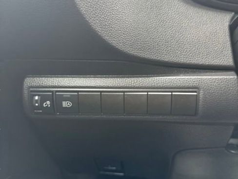 Used 2025 Toyota Corolla LE FWD image 18