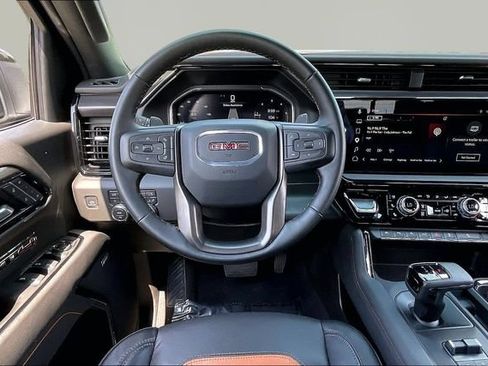 Used 2026 GMC Sierra 1500 AT4 w/ AT4 Premium Package AWD/4WD image 8