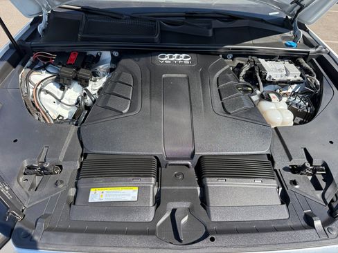 Used 2019 Audi Q7 3.0T Premium Plus w/ Premium Plus Package AWD/4WD image 20