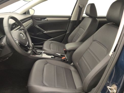 Used 2022 Volkswagen Passat 2.0T SE image 17