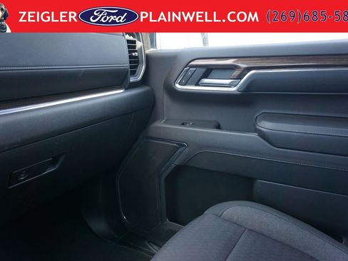 Used 2024 Chevrolet Silverado 1500 LT AWD/4WD image 31