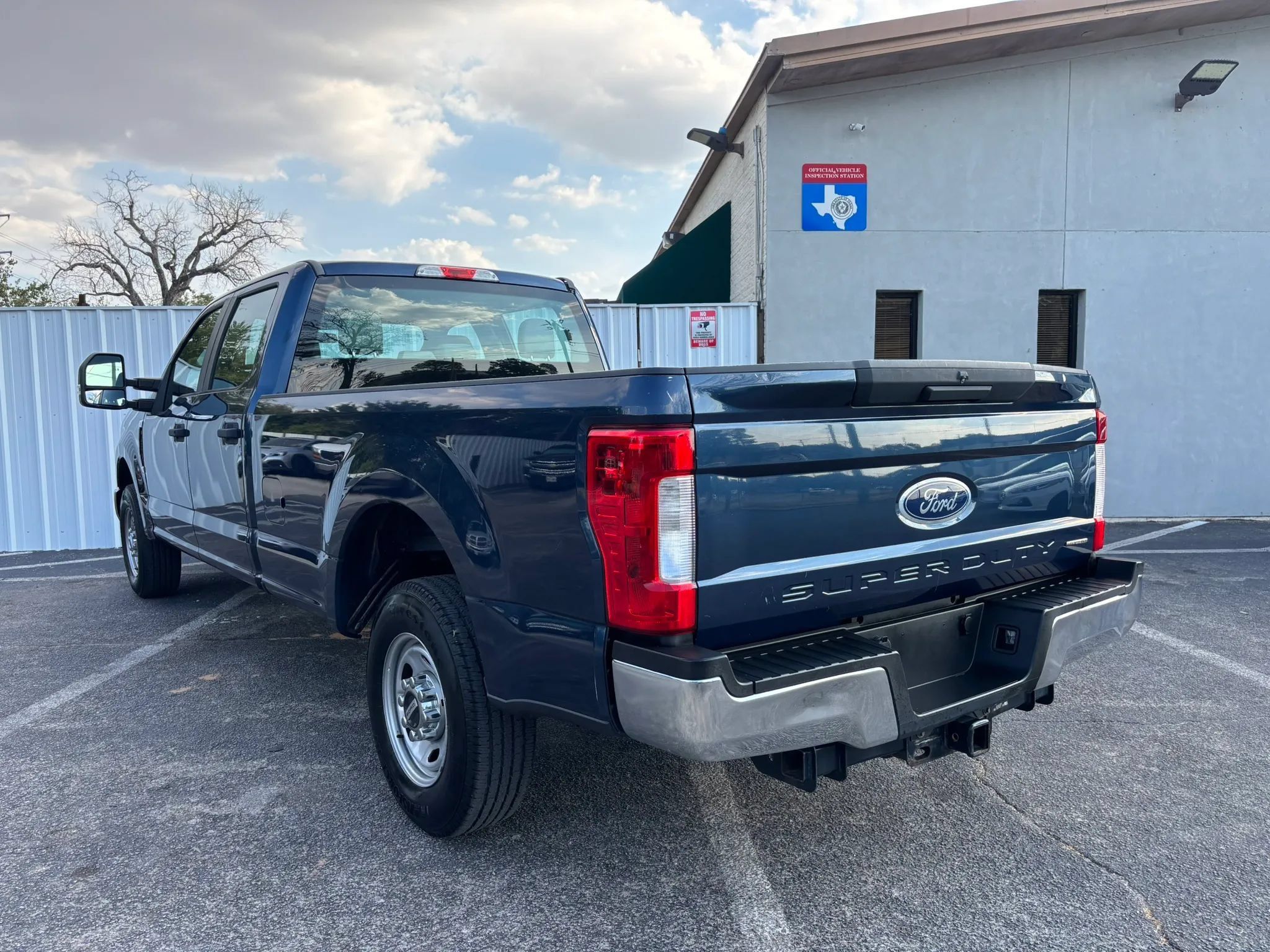 Used 2018 Ford F250 XL w/ Power Equipment Group RWD image 3