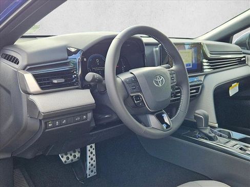 New 2026 Toyota Camry SE image 3