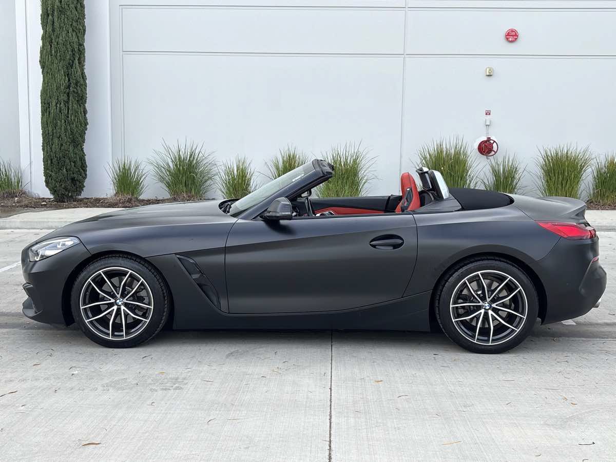 Used 2021 BMW Z4 sDrive30i w/ Convenience Package RWD image 14