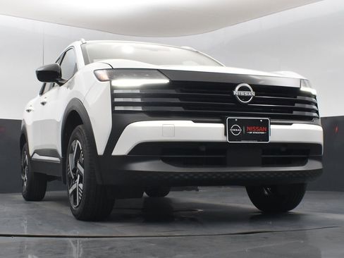 New 2026 Nissan Kicks SV image 35