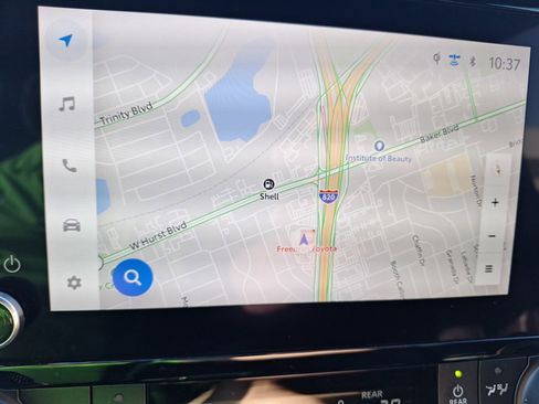 Used 2024 Toyota Highlander LE image 27