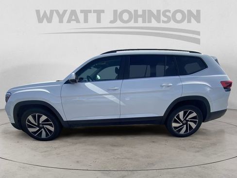 Used 2024 Volkswagen Atlas SE image 4