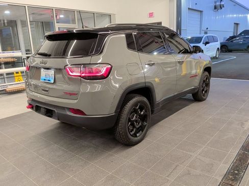 Used 2023 Jeep Compass Trailhawk w/ Trailhawk Elite Group AWD/4WD image 3