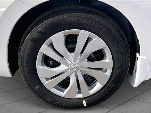 New 2025 Nissan Versa S image 9