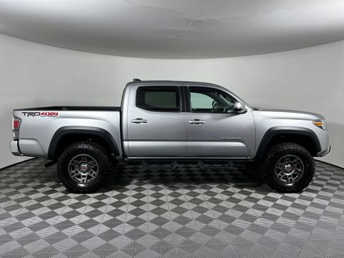 Certified 2023 Toyota Tacoma TRD Off-Road AWD/4WD image 4