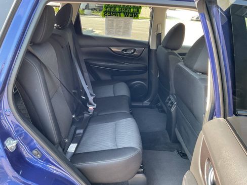 Used 2019 Nissan Rogue SV AWD/4WD image 34