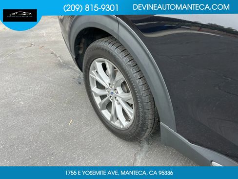 Used 2023 Ford Explorer Limited w/ Equipment Group 301A image 11