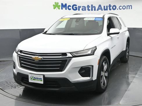 Used 2023 Chevrolet Traverse LT w/ LT Premium Package AWD/4WD image 25
