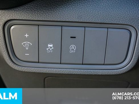 Used 2025 Kia Soul LX FWD image 44