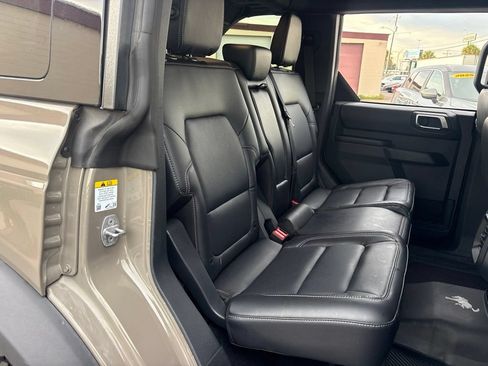 Used 2025 Ford Bronco Outer Banks AWD/4WD image 15