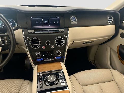 Used 2020 Rolls-Royce Cullinan AWD/4WD image 24