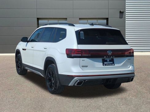 New 2026 Volkswagen Atlas Peak Edition AWD/4WD image 5