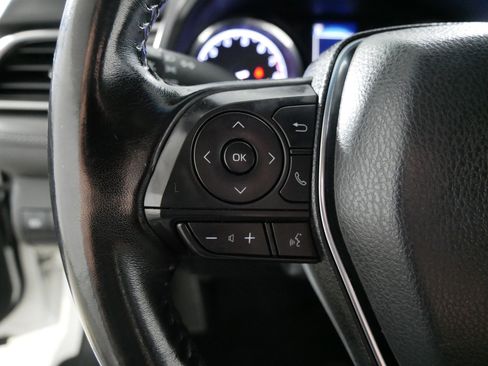 Used 2019 Toyota Camry SE image 27