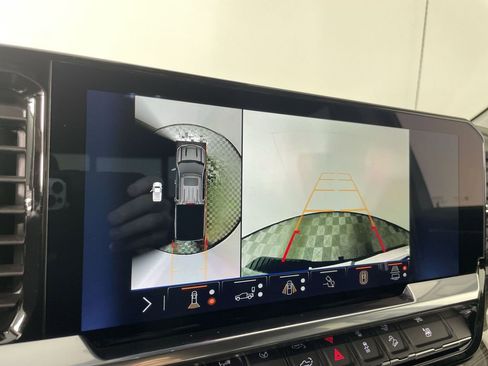 Used 2025 Chevrolet Silverado 1500 LT Trail Boss w/ LT Trail Boss Premium Package image 14