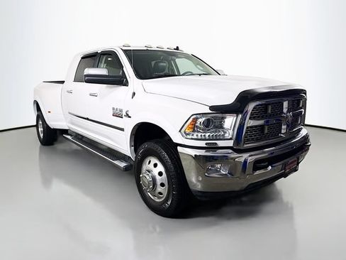 Used 2017 RAM 3500 Laramie AWD/4WD image 2