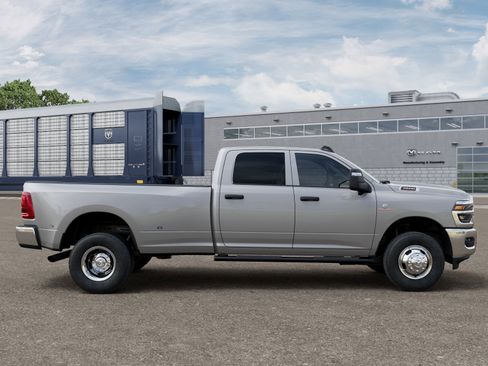 New 2026 RAM 3500 Tradesman image 34