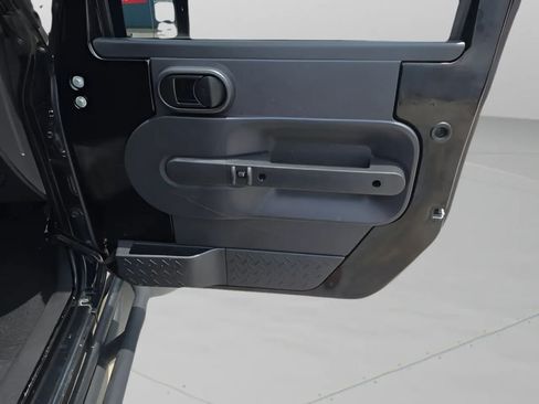 Used 2008 Jeep Wrangler X AWD/4WD image 33