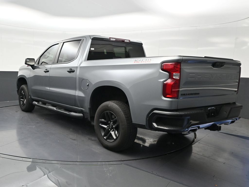 Used 2024 Chevrolet Silverado 1500 LT Trail Boss w/ Convenience Package II AWD/4WD image 3