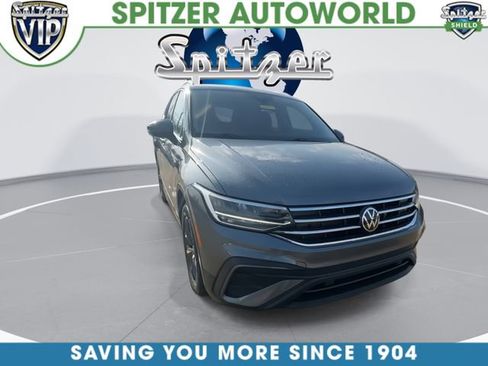 Used 2024 Volkswagen Tiguan SE image 2