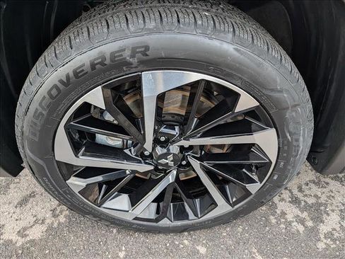 Used 2024 Mitsubishi Outlander SE image 9