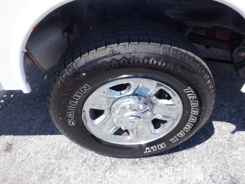 Used 2021 RAM 2500 Tradesman w/ Chrome Appearance Group AWD/4WD image 7