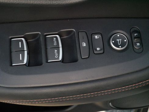 Used 2024 Honda HR-V Sport image 19