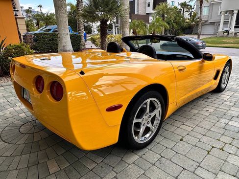 Used 2004 Chevrolet Corvette Convertible w/ Preferred Equipment Group RWD image 31