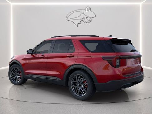 New 2026 Ford Explorer ST-Line w/ ST-Line Street Pack AWD/4WD image 4