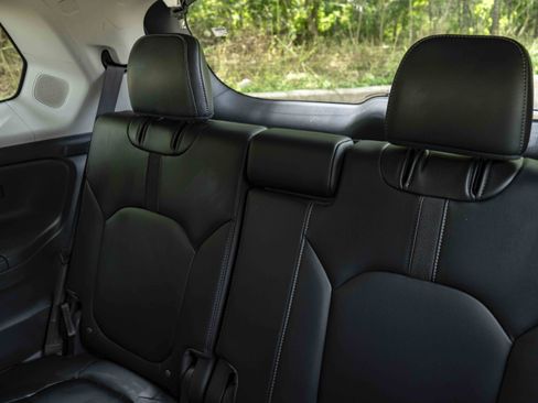 Certified 2025 Honda Pilot Touring image 19