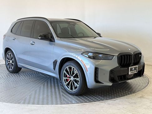 Certified 2026 BMW X5 M60i AWD/4WD image 7