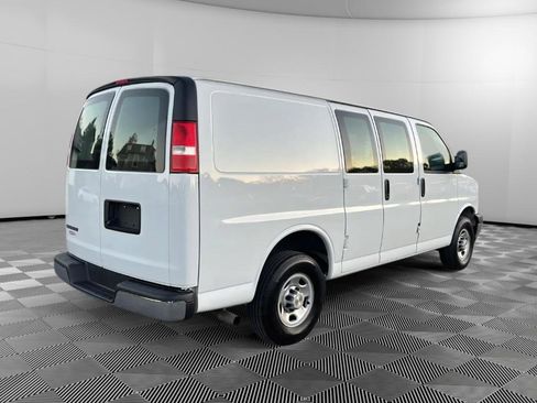Used 2024 Chevrolet Express 2500 w/ Driver Convenience Package image 4