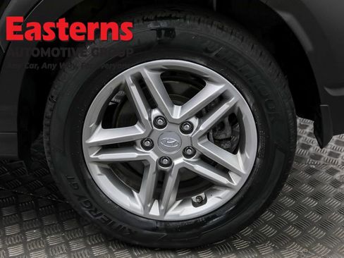 Used 2022 Hyundai Kona SE w/ Winter Weather Package image 32