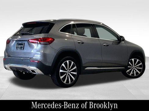 Used 2021 Mercedes-Benz GLA 250 4MATIC image 15