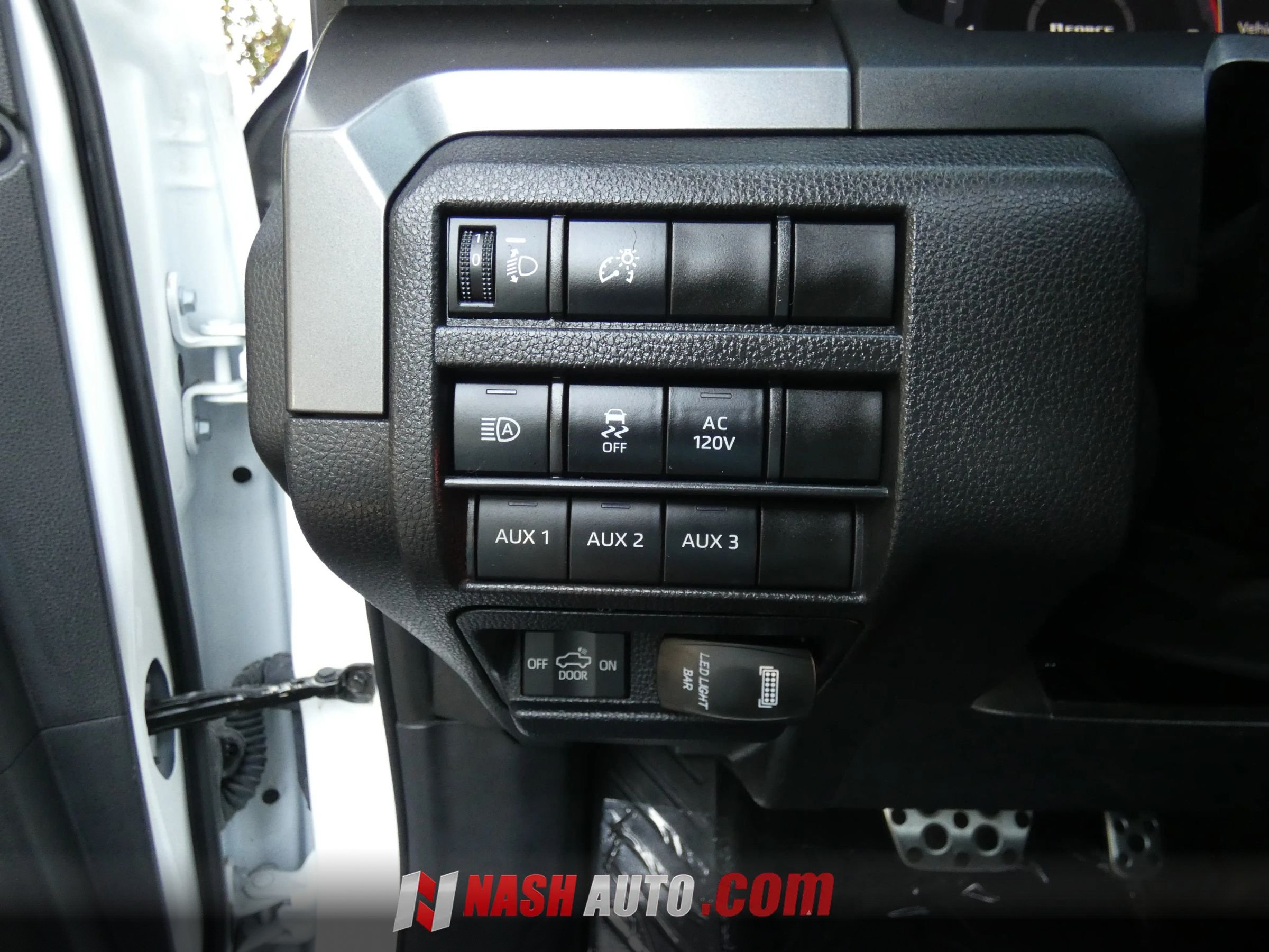 Used 2026 Toyota Tacoma TRD Sport w/ TRD Sport Upgrade Package AWD/4WD image 66