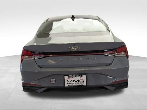Used 2021 Hyundai Elantra SEL FWD image 6