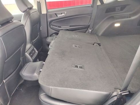 Used 2022 Ford Edge SEL image 37