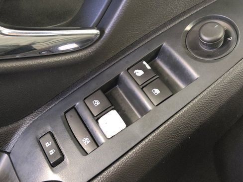 Used 2017 Chevrolet Trax LT w/ Driver Confidence Package FWD image 27