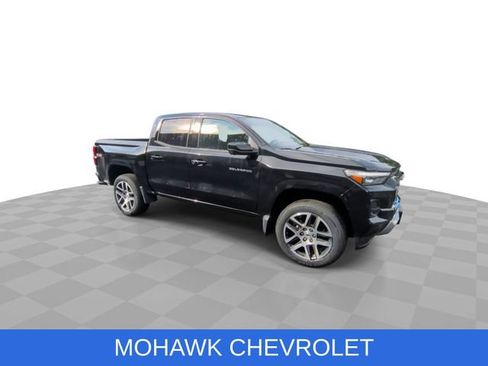 Certified 2023 Chevrolet Colorado Z71 w/ Z71 Convenience Package 2 AWD/4WD image 2